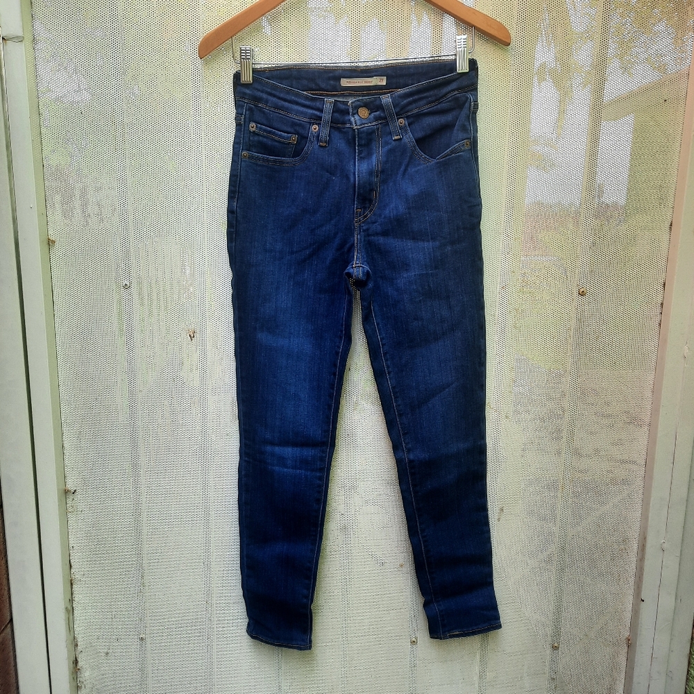 Women's Blue Jeans